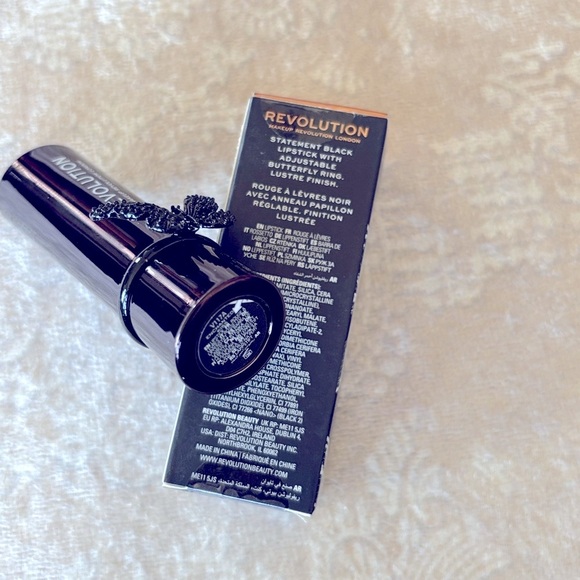 Brand New Revolution Vampire Kiss Lip Stain & Enchanted Kiss Black Lipstick - Picture 3 of 14